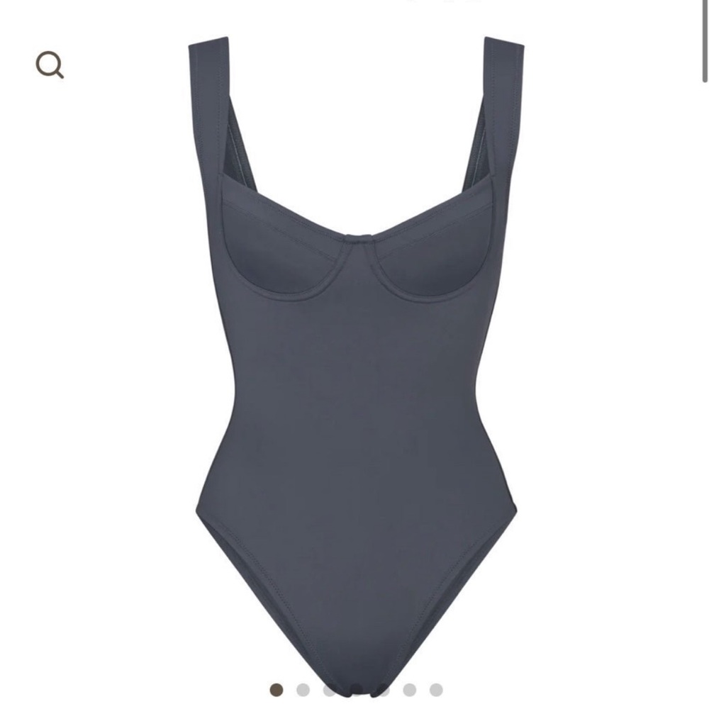 NWT SKIMS Shaping Swim Underwire One Piece
Gunmetal Womens XL